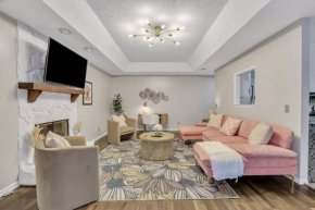 Savannah Rose Bungalow Btwn Downtown and the Beach
